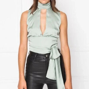 Lamarque Opal Cropped Wrapped High  Neck Sleeveless Blouse Black Size Small.